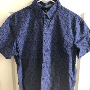 Men’s short sleeve button up